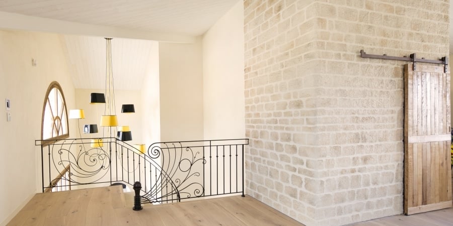 Mur intérieur DECOPIERRE pour une déco pleine de charme -