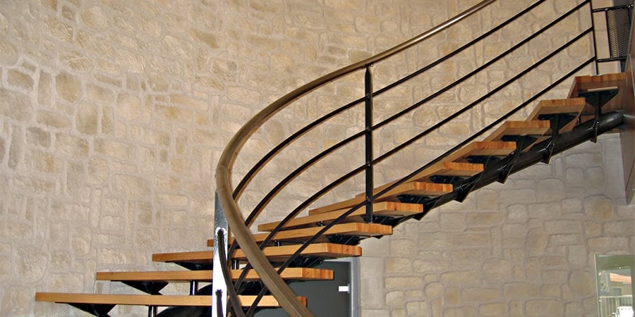 Un mur aspect pierres pour cet escalier design - Un mur aspect pierres pour cet escalier design